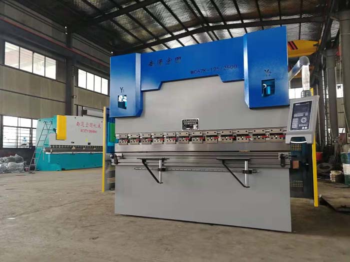 WC67K-125T/2500數控折彎機